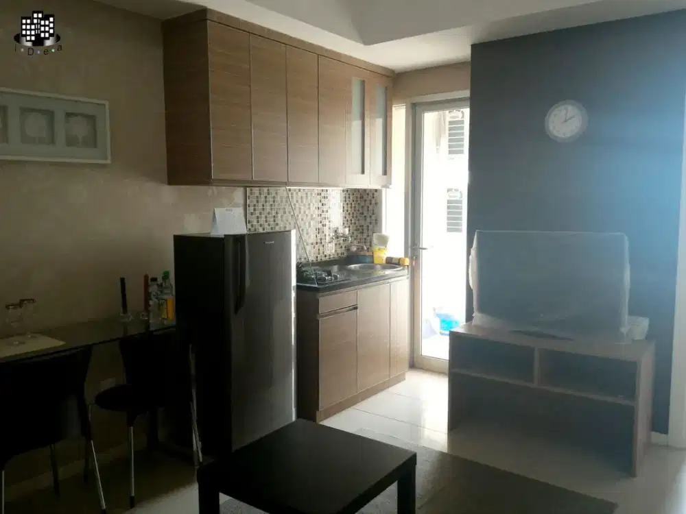 ready unit apartemen green lake sunter,2kamar furnished siap huni,2 AC dan waterheater,view kolam renang