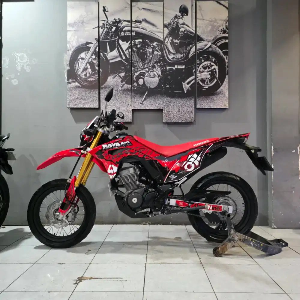 CRF SUPERMOTO 2019