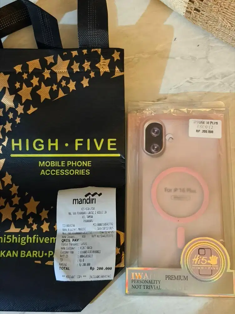 Casing Iphone 16+ warna Pink Dove