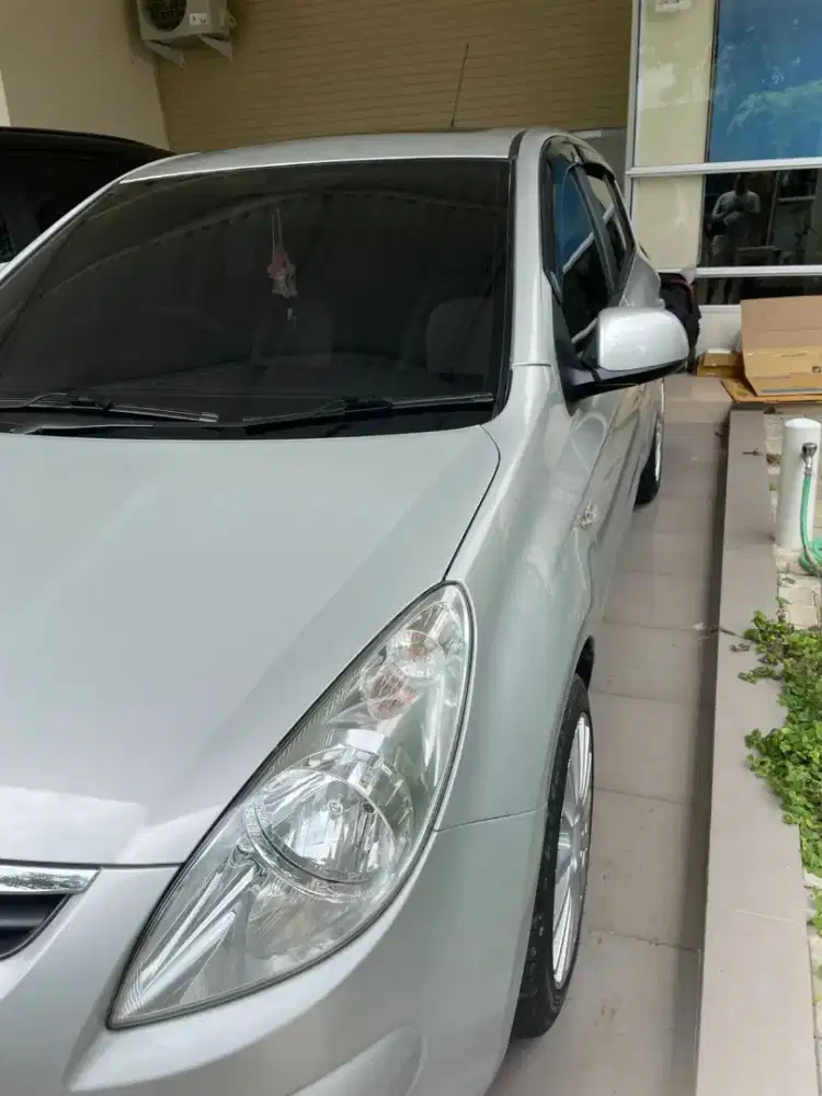 Hyundai i20 tahun type sg sunroof MT 2011 tangan pertama