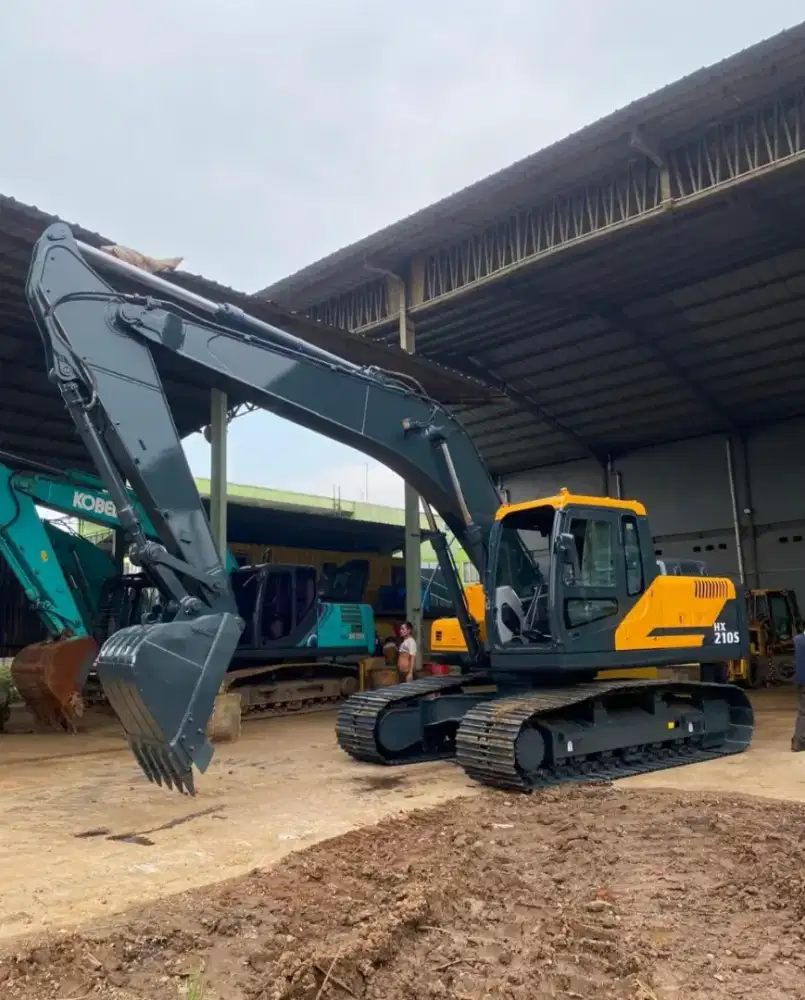Excavator Hyundai HX210S Build Up Jepang