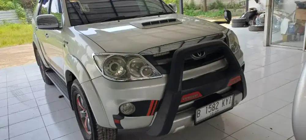 FORTUNER G 2005 AT.