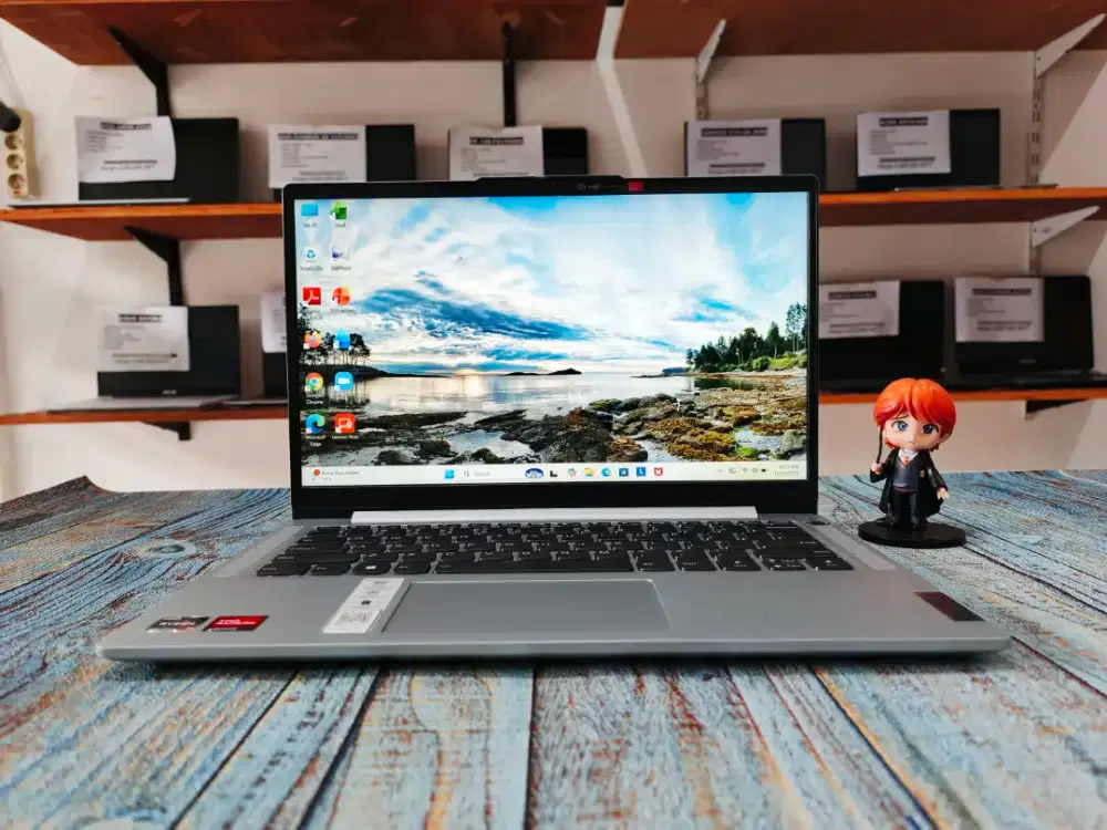 Jual Cepat Laptop Second LENOVO IP SLIM 5 LIGHT/Ryzen 7 7730U/RAM 8GB