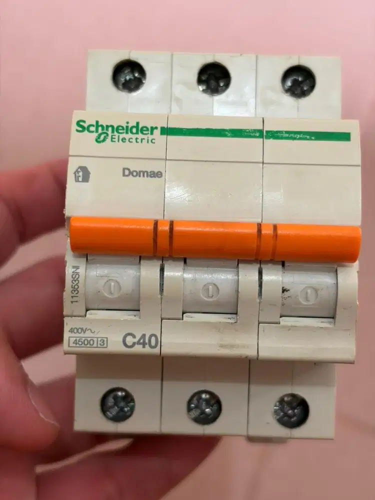 MCB DOMAE SCHNEIDER C40 440V