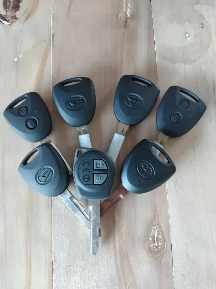 Duplikat service perbaikan kunci remot mobil immobilizer