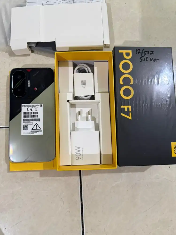 POCO F7 12/512 Silver baru pakai 2 bulan saja,Lengkap Original