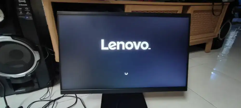 Lenovo v50a i7 10400 gen 10 ram 8 SSD 512