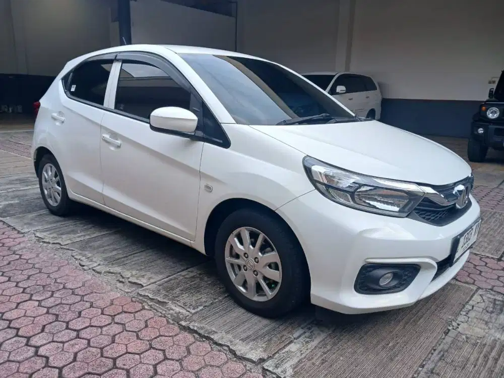 Honda Brio 2019 E AT Matic 1.2 Low KM Pemakaian 2020 Tangan Pertama