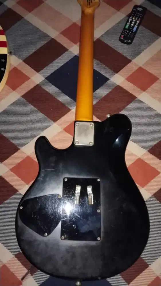 Gitar merk Axis dan Tas gitar
