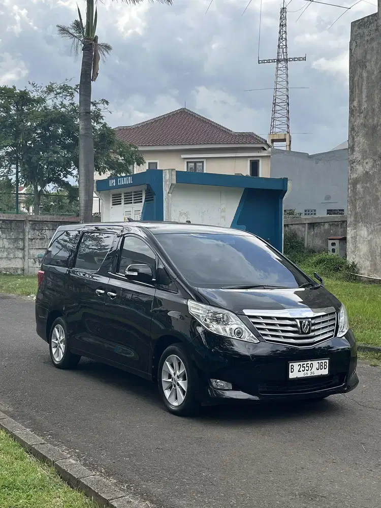 Toyota Alphard Q 2011 Istimewa