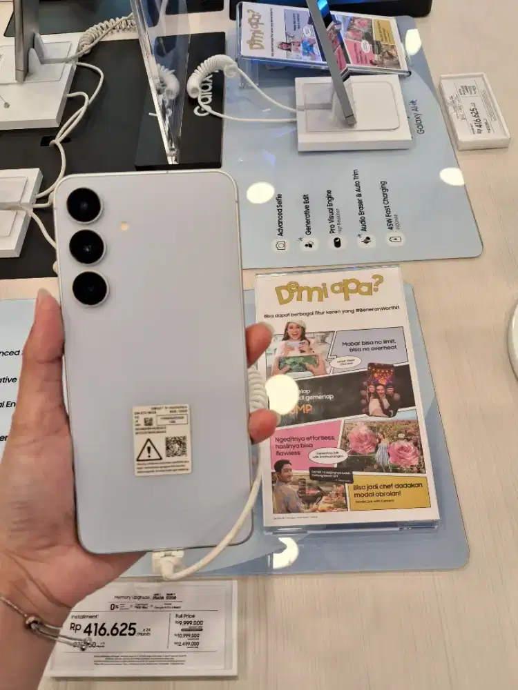 Samsung S25 FE (free upgrade memory)