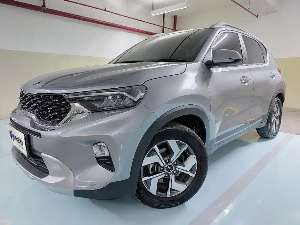 TDP 10JT KIA Sonet 1.5 Premiere 7 Seater Bensin-AT Hitam 2021