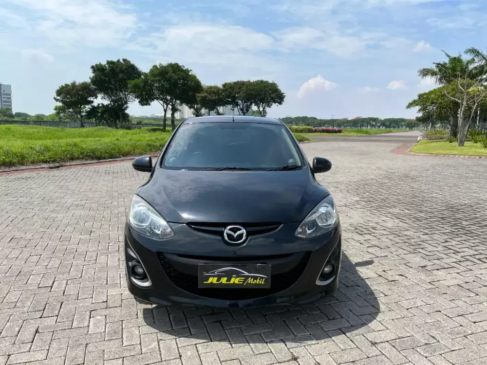 MAZDA 2 R 2010 AUTOMATIC

PMK 2011
PLAT L
HITAM METALIK
PAJAK 10/2026
