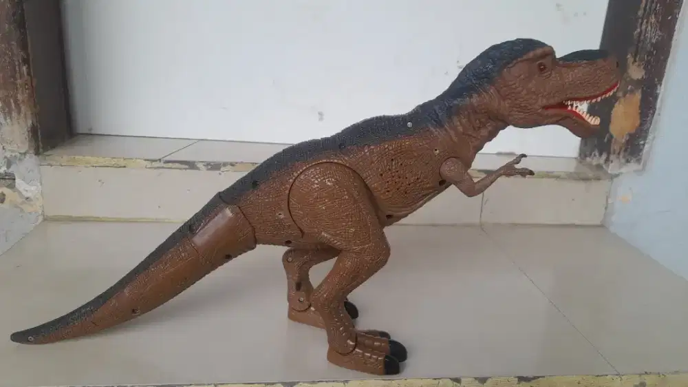 Mainan Dinosaurus T-Rex