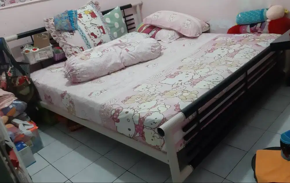 Spring bed guhdo 180x200 (pink)  & kaki ranjang besi