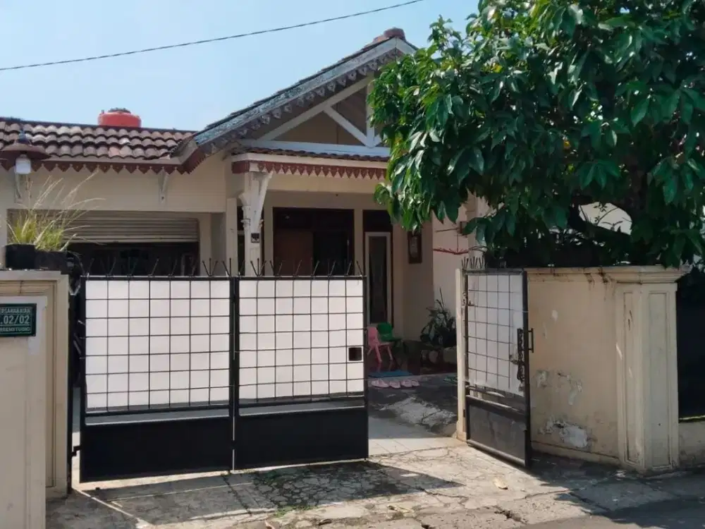 DIJUAL RUMAH TINGGAL DI LAHAN NGANTONG