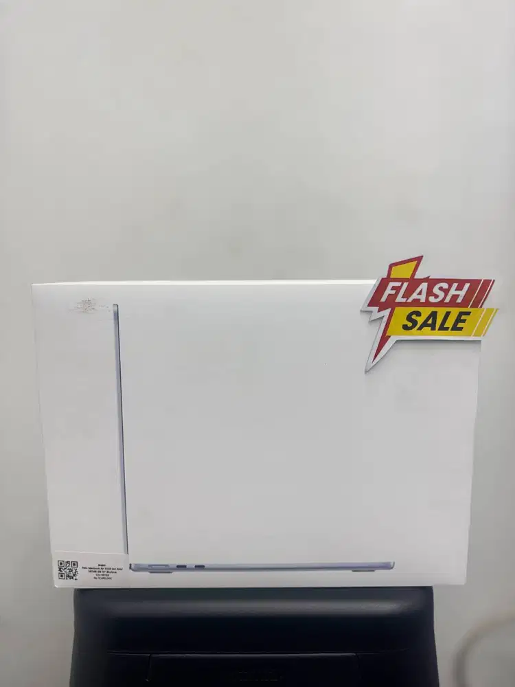 NEW MACBOOK AIR 2025 13 M4 16/256 GB SKY BLUE FLASH SALE!