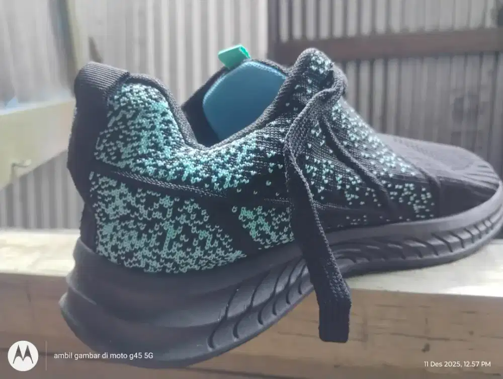 sepatu size 39 barang baru kada bakas.