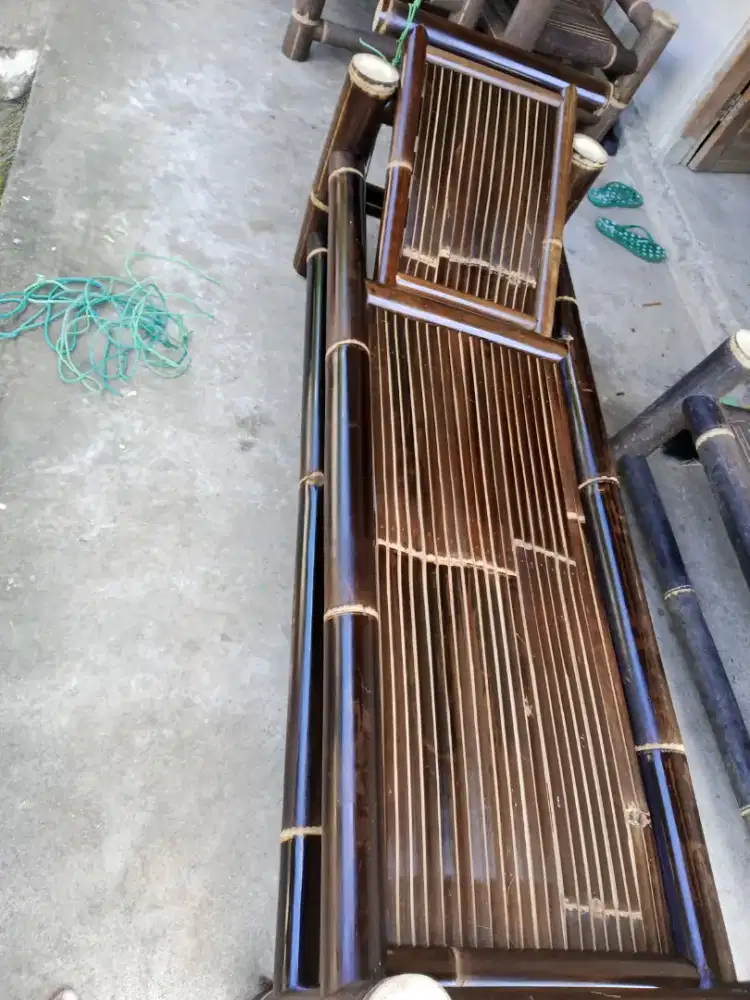 Kursi santai dari bambu