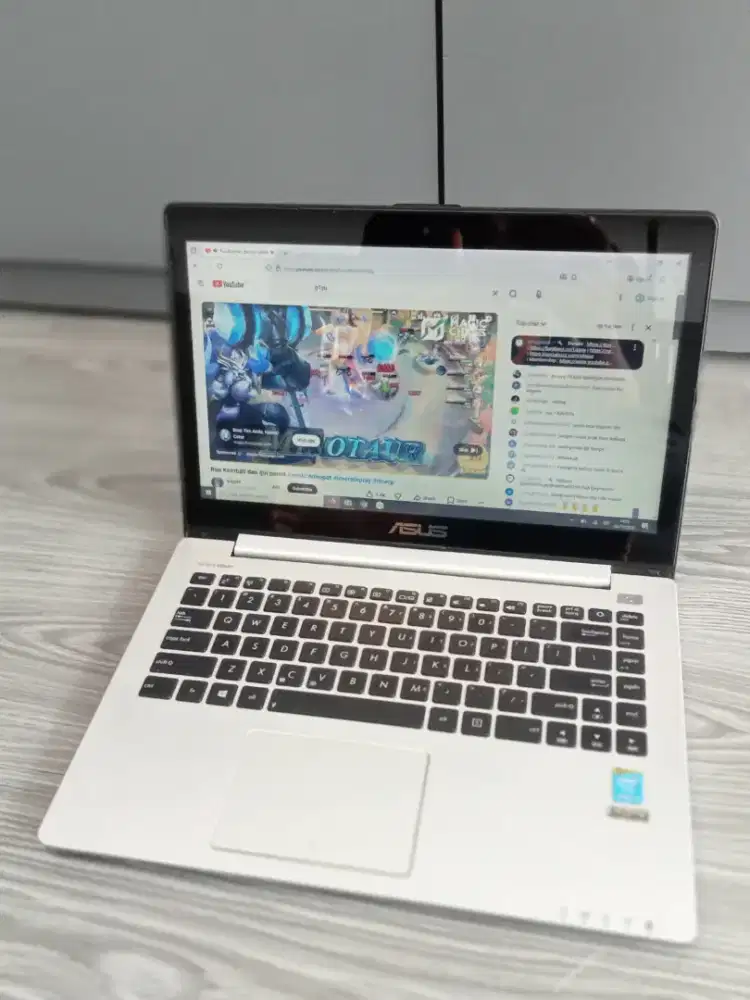 Laptop Asus S400C kondisi normal siap pakai