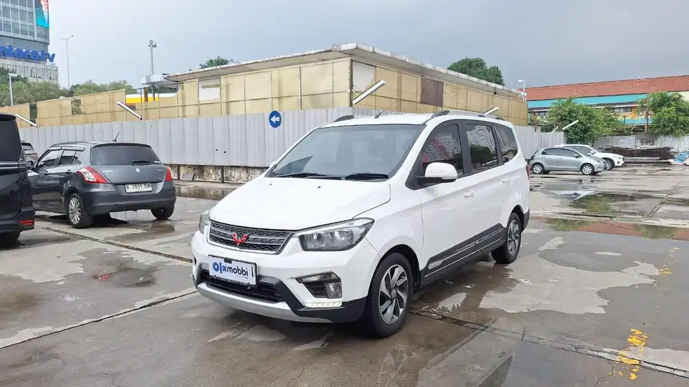DP MURAH - Wuling Confero 1.5 S 1.5C Bensin-MT 2019