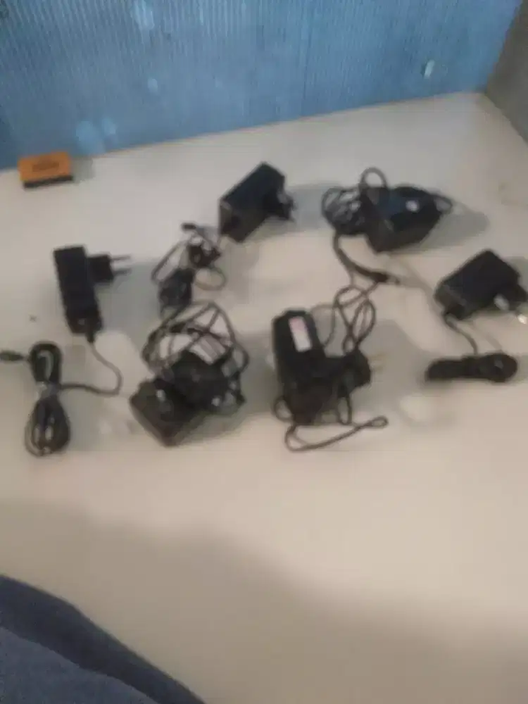 Adaptor bekas WiFi atau akses internet