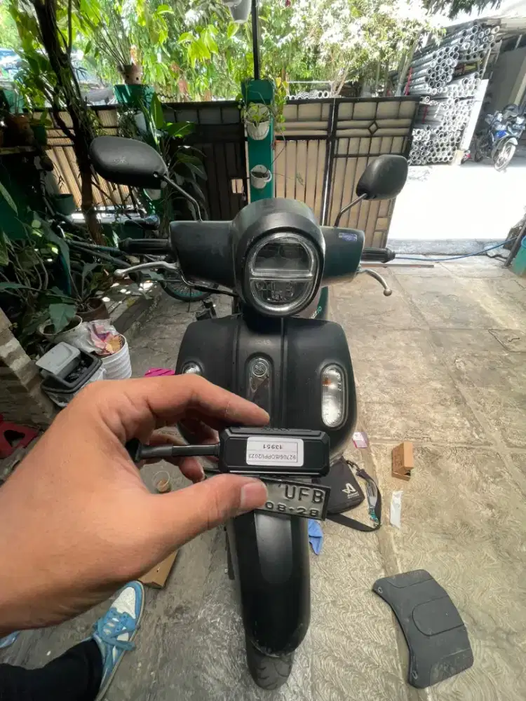 GPS tracker alat pelacak kendaraan anda