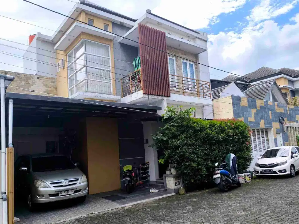 rumah 2lt cluster one gate dengan satpam 24 jam dekat luwes Kartasura