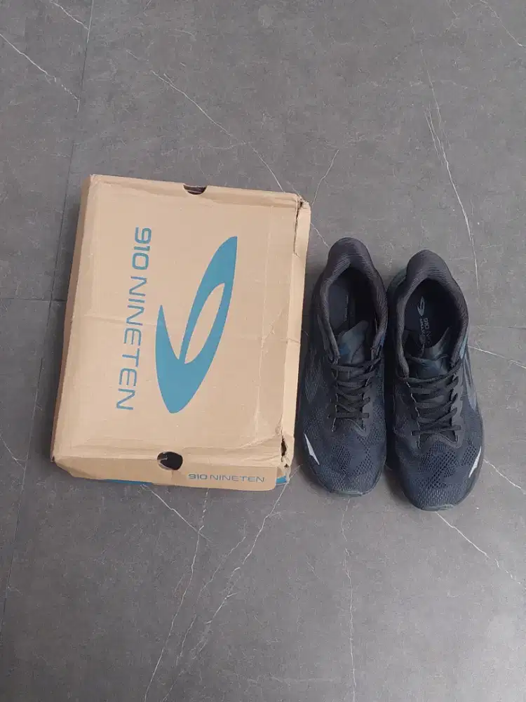 Jual sepatu 910 Sepatu Running Futton Revenge Tripple Black