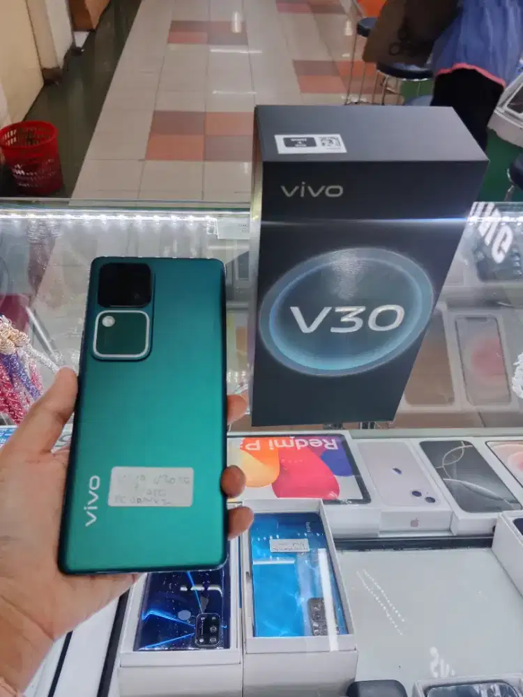 Jual seken vivo v30 5G ram 8/256gb terima cicilan dan tukar tambah