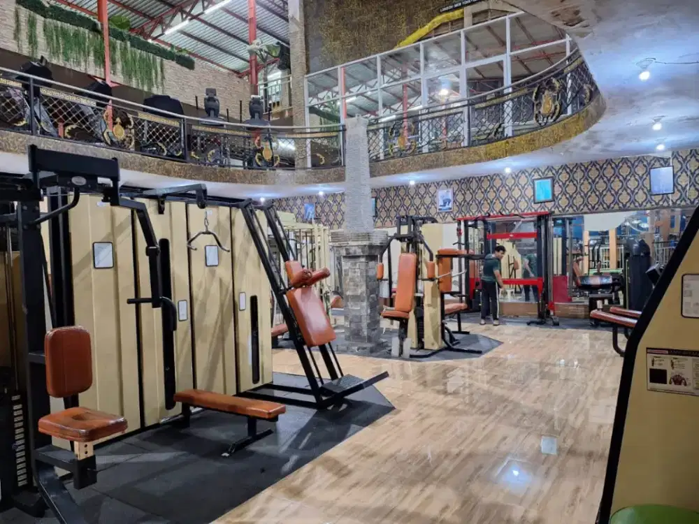 Dijual Tempat Fitness seluas 4,5 lantai di Manyar Surabaya