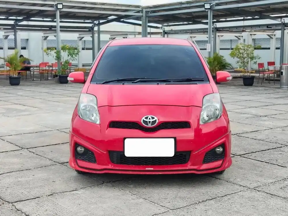 TOYOTA YARIS S LIMITED AT MATIC AUTOMATIC 2013 MERAH  GOOD CONDITION