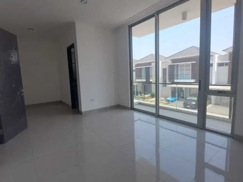 DISEWAKAN RUMAH PIK 2 UK 10x15 (2 LANTAI) 4+1 KT KOSONGAN BISA NEGO