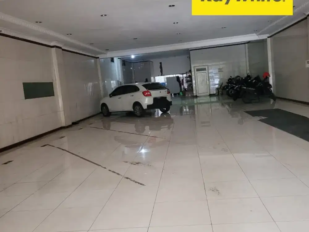 Disewakan Ruko 3 lantai di Jalan Kedungdoro Surabaya Pusat