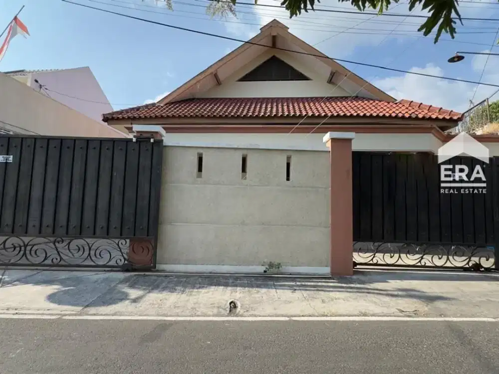 RUMAH DIJUAL DI SOLO KOTA DEKAT PASAR KEMBANG, PASAR KADIPOLO