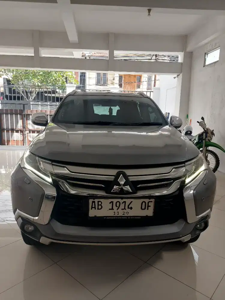 Pajero sport Dakar diesel AT 2019 AB tangan 1