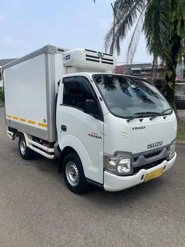 Isuzu Traga BOX Freezer 2022
