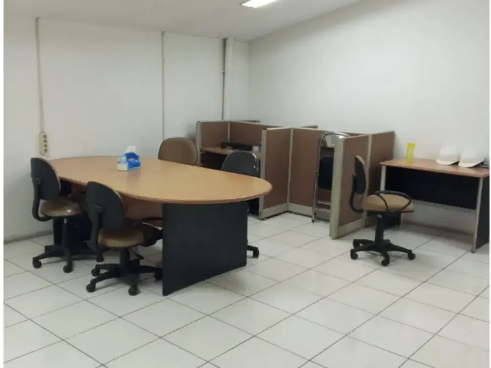 Gudang sudah ada kantor dan crane di bizpark daan mogot