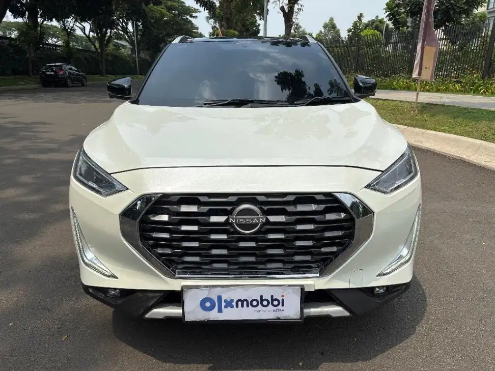 LOW DP Nissan Magnite 1.0 Premium Bensin-MT 2022 PZW