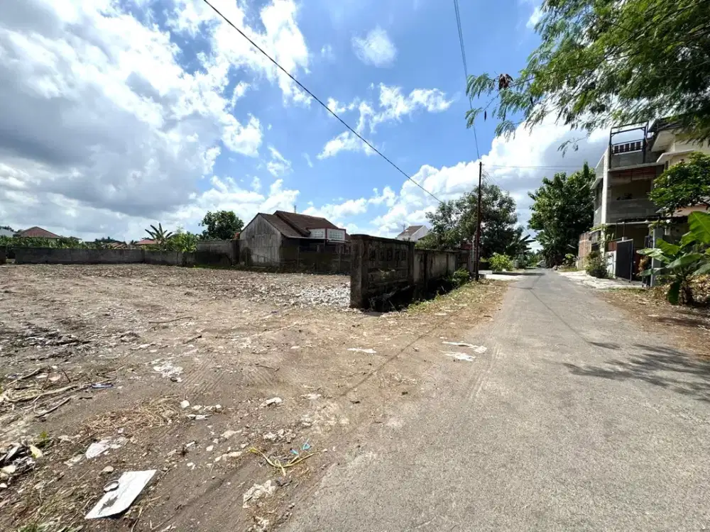 Utara Kampus UGM Jogja, Kawasan Kos, Cafe Homestay