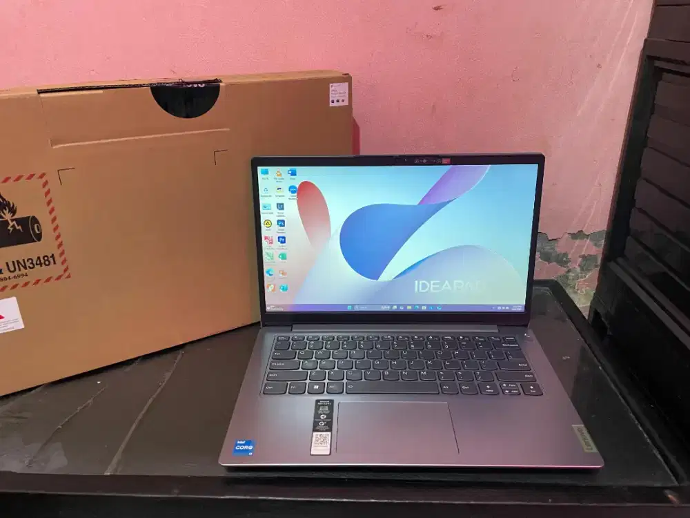 Jual beli laptop bekas atau macbook matitotal atau rusak