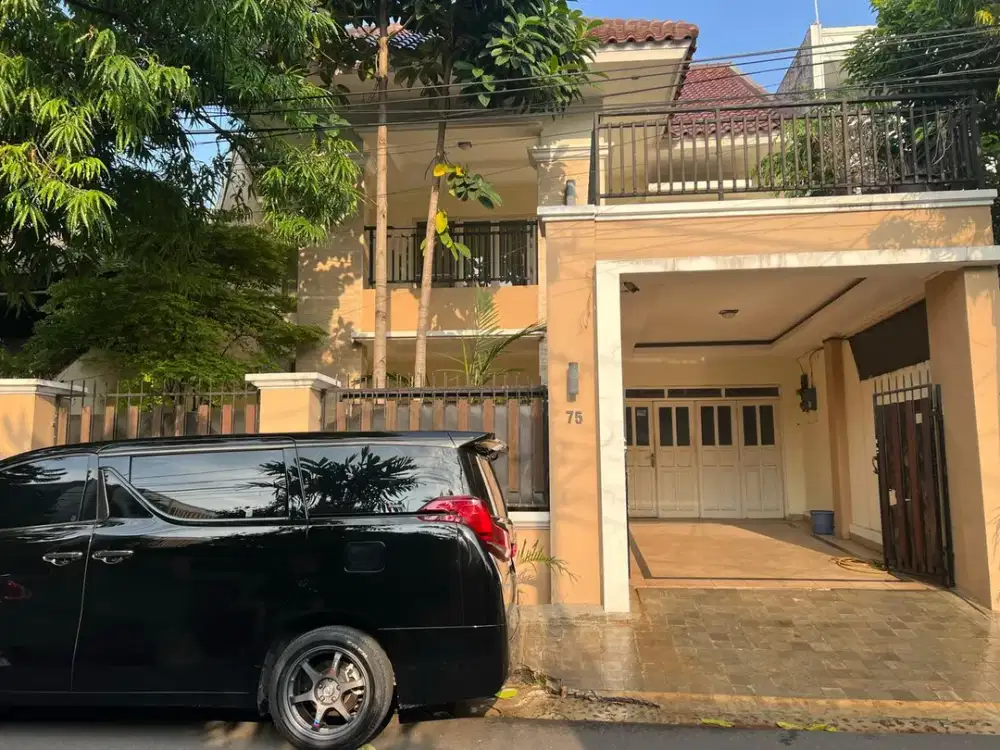 Rumah Modern Tropical Siap Huni di Setiabudi – Lokasi Premium, SHM, Harga Nego!