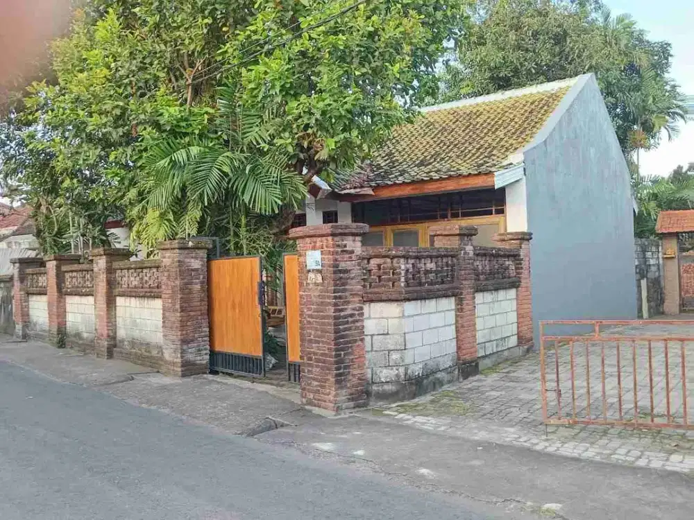 DIJUAL RUMAH RUMAH LOKASI JALAN SAKURA DENPASAR UTARA
