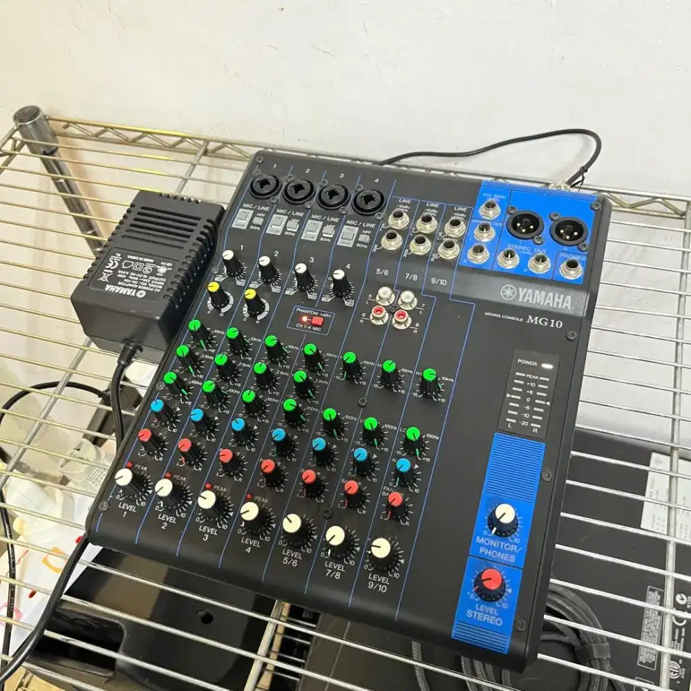 Yamaha MG10 10-channel Mixer
