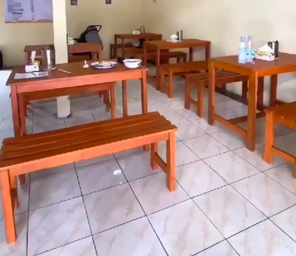 Kursi dan Meja Makan Kayu ex Warung Makan