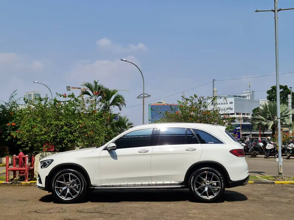 Facelift MERCEDES Benz GLC 200 AMG 2020 MERCY GLC200 AMG 2020 GENAP