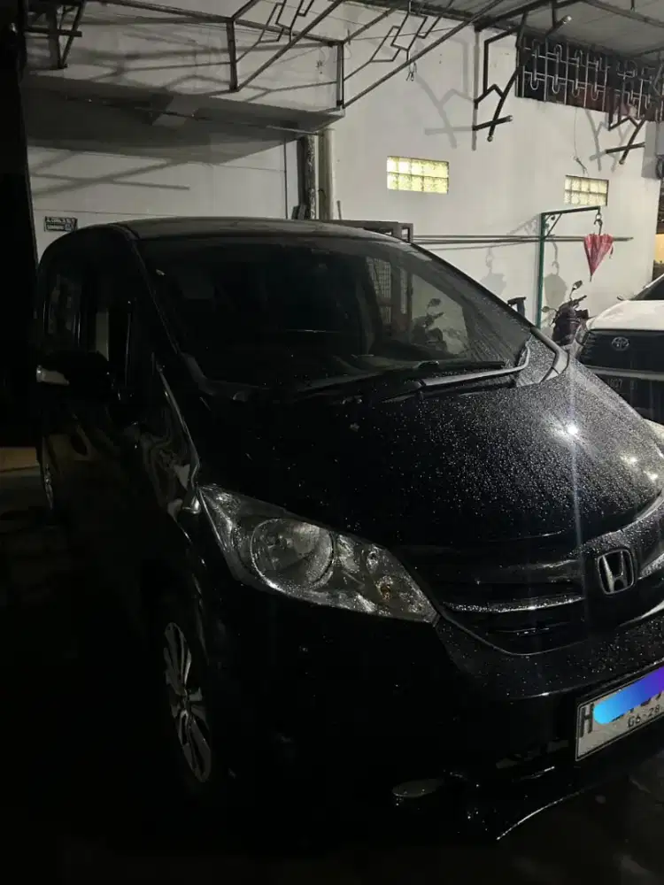 Honda Freed 1.5E AT plat H 2014
