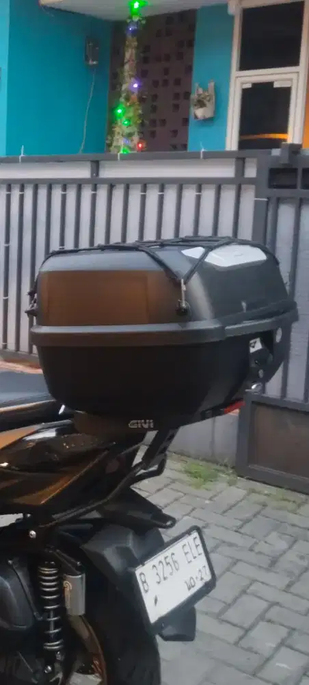 Box givi e 43 adv braket givi srx xmax old