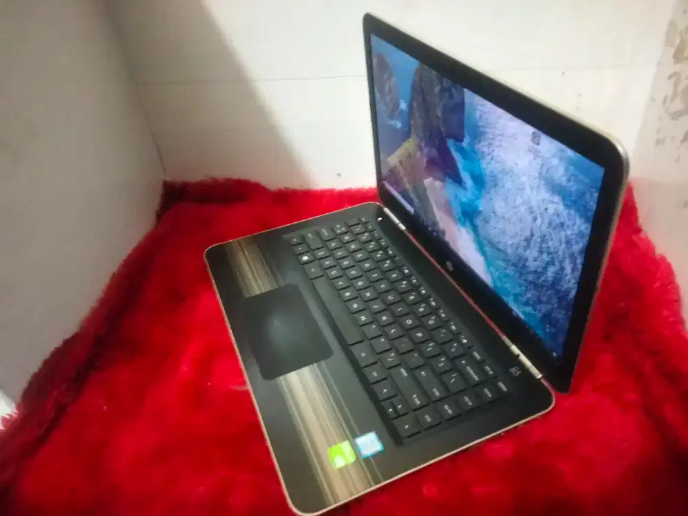 Laptop  Hp pavilion14/corei5-7200u/ram8gb/ssd256gb/VGANvidia940mx