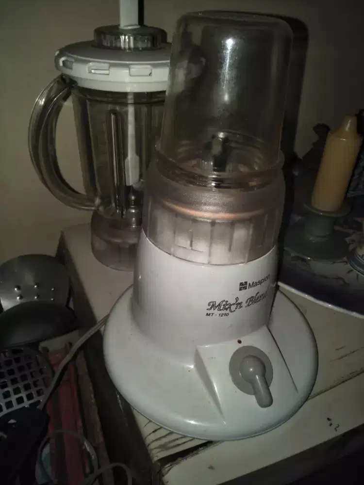 Blender untuk buat jus dan lain lain